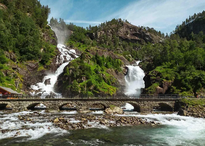 Central Stay Odda * Odda